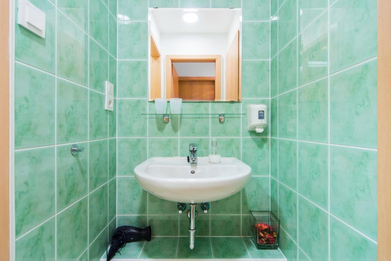 Modern Four Bedroom Apartment In Palace District Budapeşte Dış mekan fotoğraf